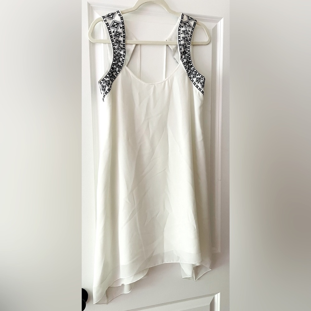 Summer white dress BCBGgeneration small size
